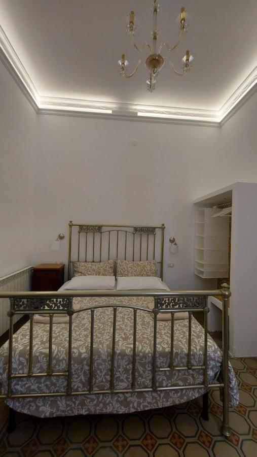 La Terrazza Del Sole B&B Palermo Bagian luar foto