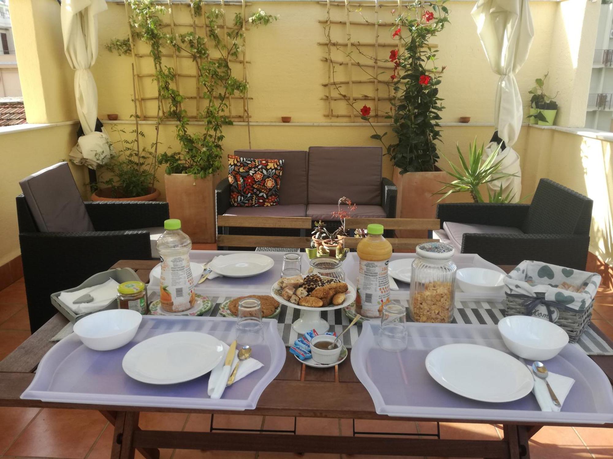 La Terrazza Del Sole B&B Palermo Bagian luar foto
