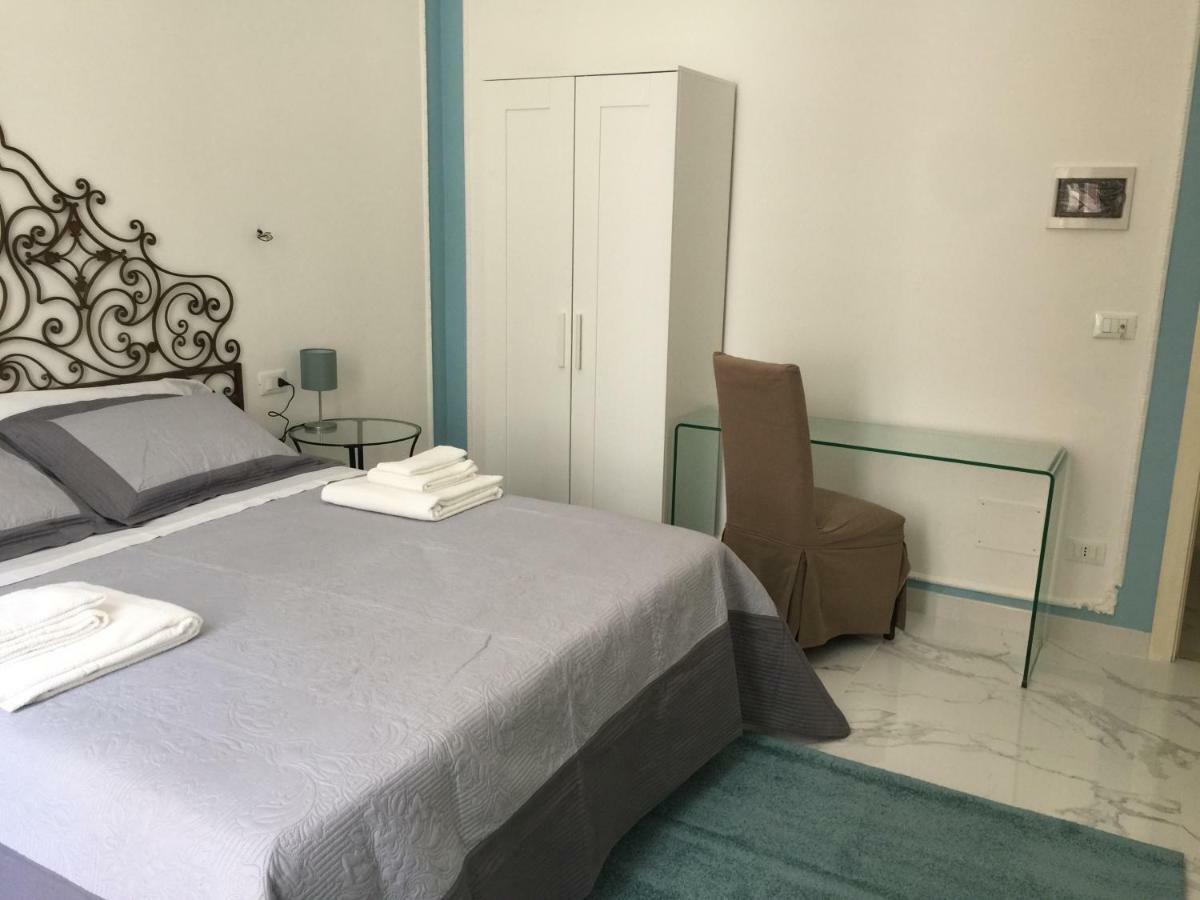 La Terrazza Del Sole B&B Palermo Bagian luar foto