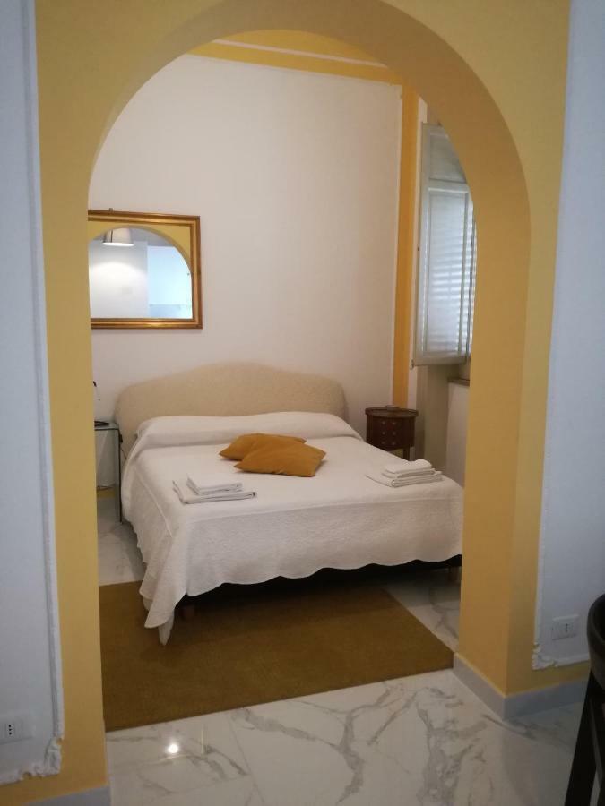 La Terrazza Del Sole B&B Palermo Bagian luar foto